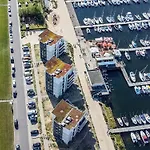 Apartment Harbour View In *