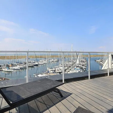 Penthauswohnung Mit Panorama-Meerblick Апартаменты